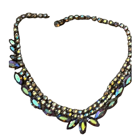 Elegant Blue and Silver crystal Necklace - Picture 6 of 6